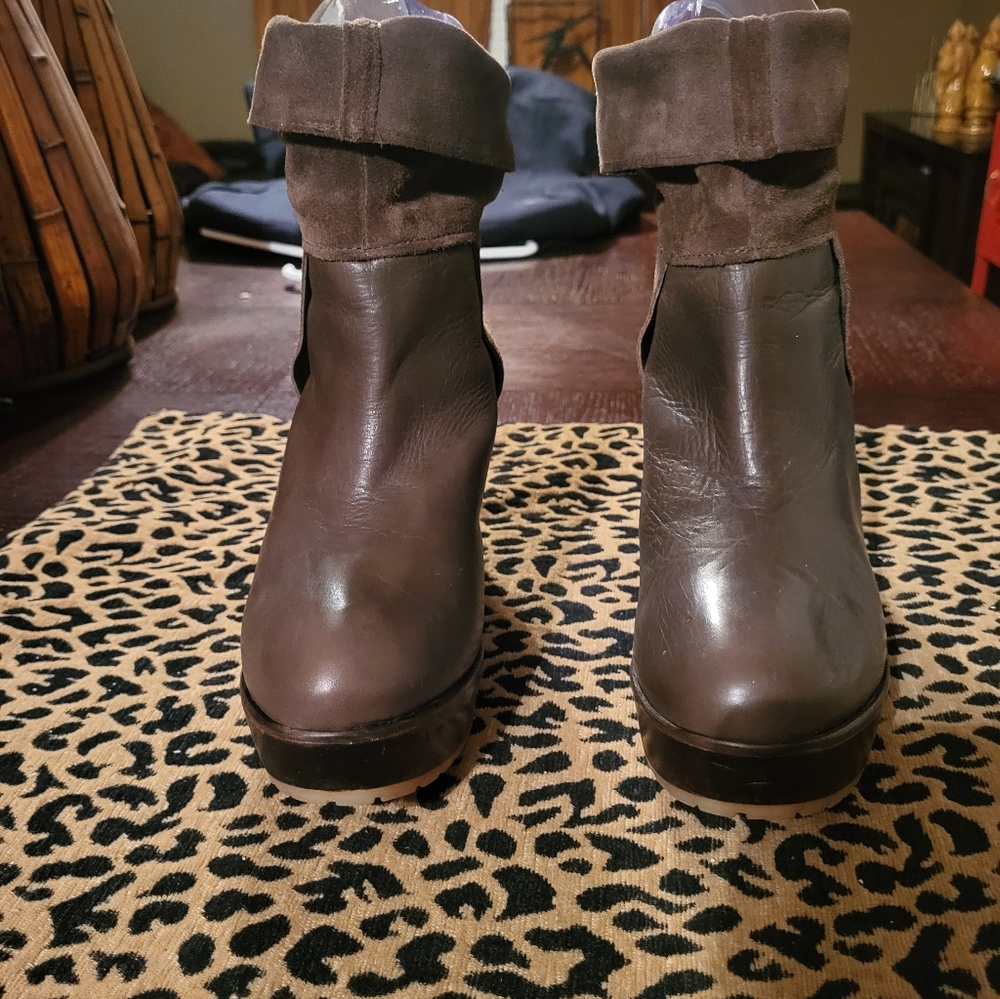 Stylish Brown Suede And Leather Ankle Boots